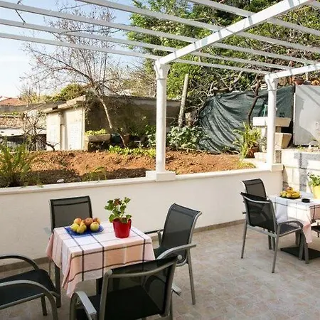 Kusalo- With Patio 1 Apartament *