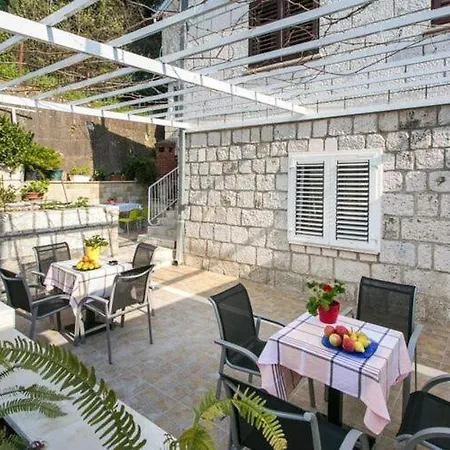 Apartamento Kusalo- With Patio 1 Dubrovnik