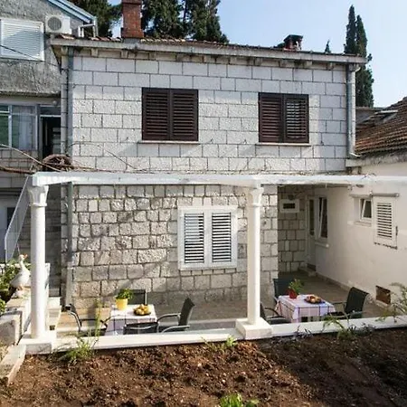 Apartament Kusalo- With Patio 1 *